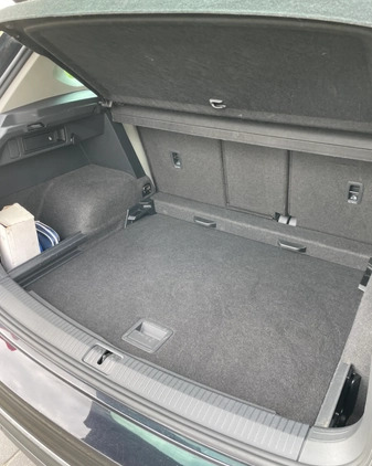 Volkswagen Tiguan cena 117000 przebieg: 128000, rok produkcji 2018 z Szczecinek małe 79